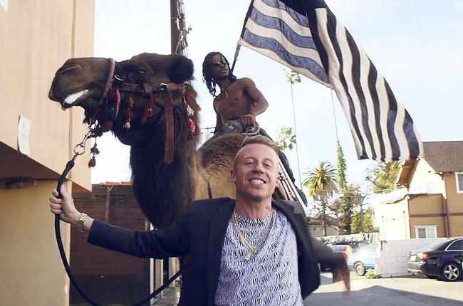 Macklemore & Ryan Lewis - Can't Hold Us (videoclip)