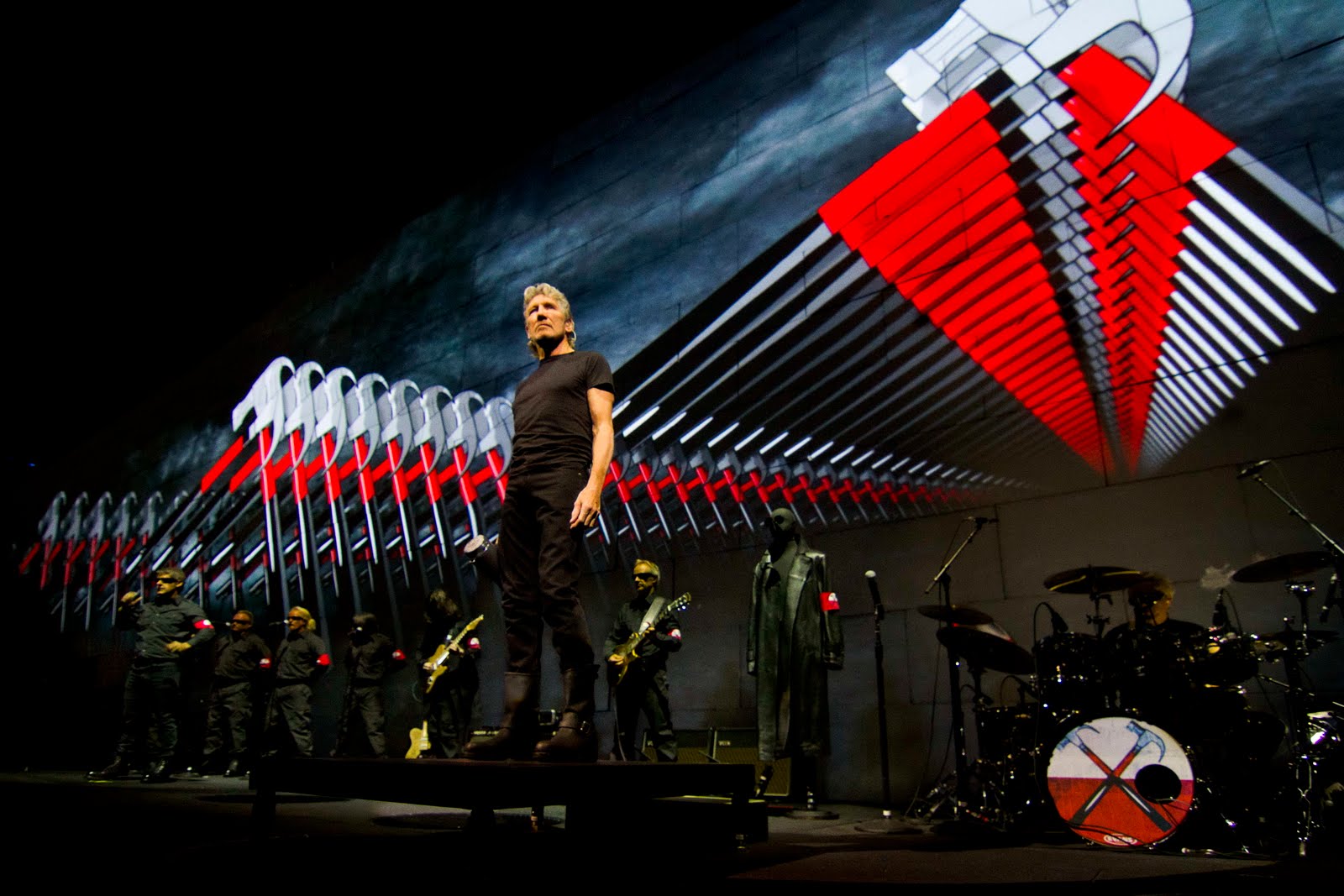 Roger Waters The Wall Piata Constitutiei (recenzie concert)