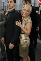 Hayden Panettiere si Milo Ventimiglia in Franta (via www.icydk.com )