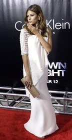 Eva Mendes @ "We Own the Night" premiere 03