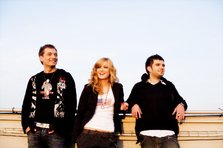 Activ @ Happy Hour premiera "Under My Skin"