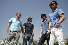Akcent au revenit...cu un blog