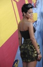 rihanna-mtv-vma-08