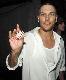 La multi ani: Kevin Federline!