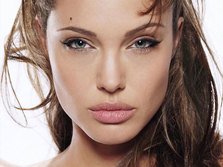 La multi ani: Angelina Jolie!