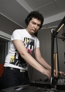 Liviu Hodor lanseaza "Happy for you"