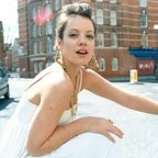 "22" - noul videoclip Lily Allen