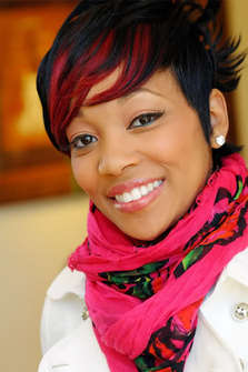 Primul single Monica feat. Missy: "Let me know"
