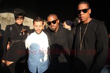 Videoclip Jay-Z feat Rihanna & Kanye West - "Run This Town"