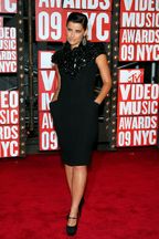 nelly-furtado-red-carpet-mtv-vma-2009