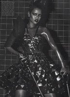 rihanna_vogue_bw_3