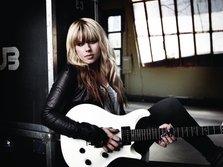 Interviu cu Orianthi chitarista lui Michael Jackson