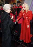91208w2_gaga_b-gr_02