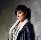 Piesa noua Neylini - "Play me"