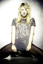 Ke$ha doboara recorduri in USA cu piesa "Tik Tok"