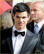 taylor-lautner-golden-globes-2010-01