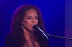 Alicia Keys @ Oprah: Preview "Put it in a love song" & interpretare live