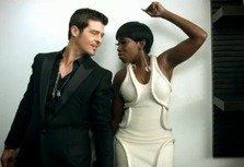 Videoclip Robin Thicke & Estelle: Rollacoasta