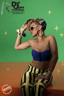 Noul single Rihanna: "Rockstar 101" (feat Slash)