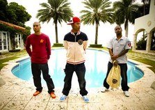 N.E.R.D. feat. Nelly Furtado - Hot & Fun