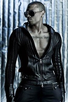 Videoclip Chris Brown feat Tyga - "Deuces"