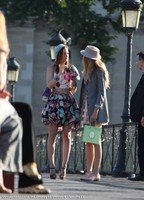 leighton-meester-blake-lively-gossip-girl-paris-23