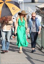 leighton-meester-blake-lively-gossip-girl-paris-310
