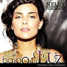 Videoclip Nelly Furtado - Bajo Otra Luz