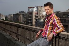 Videoclip Adrian Sana - Hold on