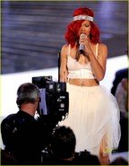 Pe-scena-Eminem-si-Rihanna-VMA-2010-2.jpg