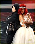 Pe scena - Eminem si Rihanna - VMA 2010-5