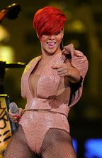 Videoclip Rihanna - Who's that chick