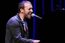 Piesa noua Coldplay - Wedding Bells (live)