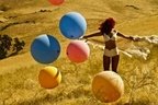 Filmari video: Rihanna - Only Girl (In The World) + What's My Name