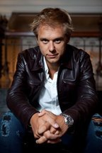 Armin van Buuren: #1 @ DJ Mag Top 100 DJs 2010