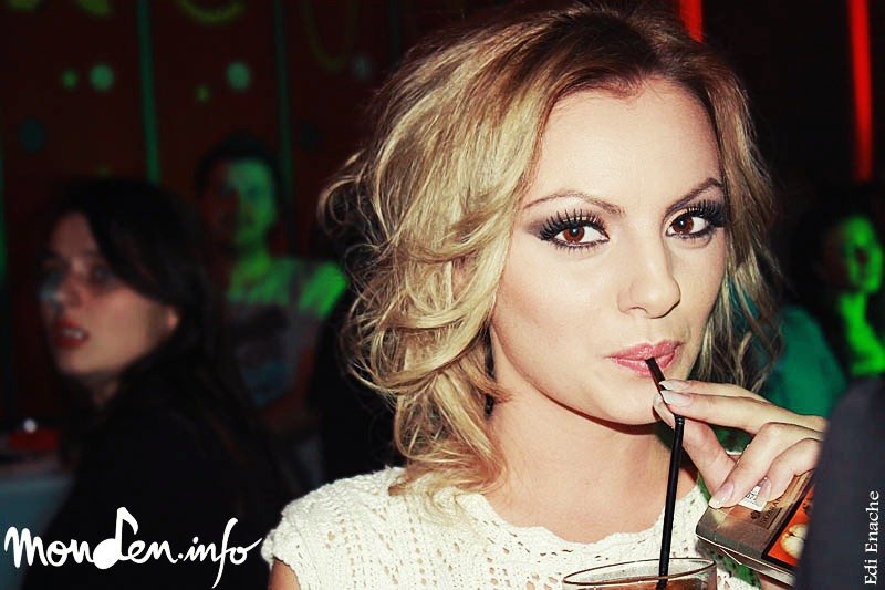 Alexandra Stan a urcat pe