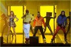 black-eyed-peas-amas-performance-video-09
