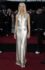 Gwyneth Paltrow - Oscar 2011 - covorul rosu