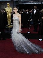 Hilary Swank - Oscar 2011 - covorul rosu
