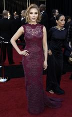 Scarlett Johansson  - Oscar 2011 - covorul rosu -2