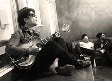 Videoclip Bruno Mars feat Damian Marley - Liquor Store Blues