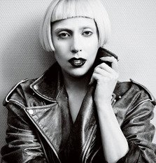 Lady Gaga - cel mai bine vandut artist in era digitala