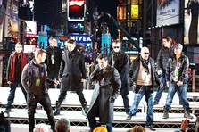 Single nou NKOTB si BSB - Don't Turn Out the Lights