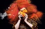 Bjork - Thunderbolt- live (piesa noua)