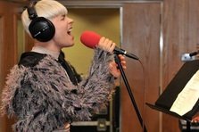 Robyn - Every teardrop is a waterfall (cover Coldplay)
