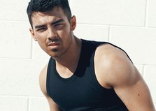 La multi ani Joe Jonas (Jonas Brothers)!