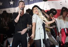 Maroon 5 & Christina Aguilera - Moves Like Jagger (videoclip)