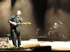 Coldplay - "Everybody Hurts" (R.E.M. cover live)