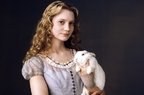 La multi ani Mia Wasikowska!