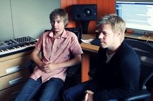 Ferry Corsten - in studio cu tinerele talente + videoclip Brute